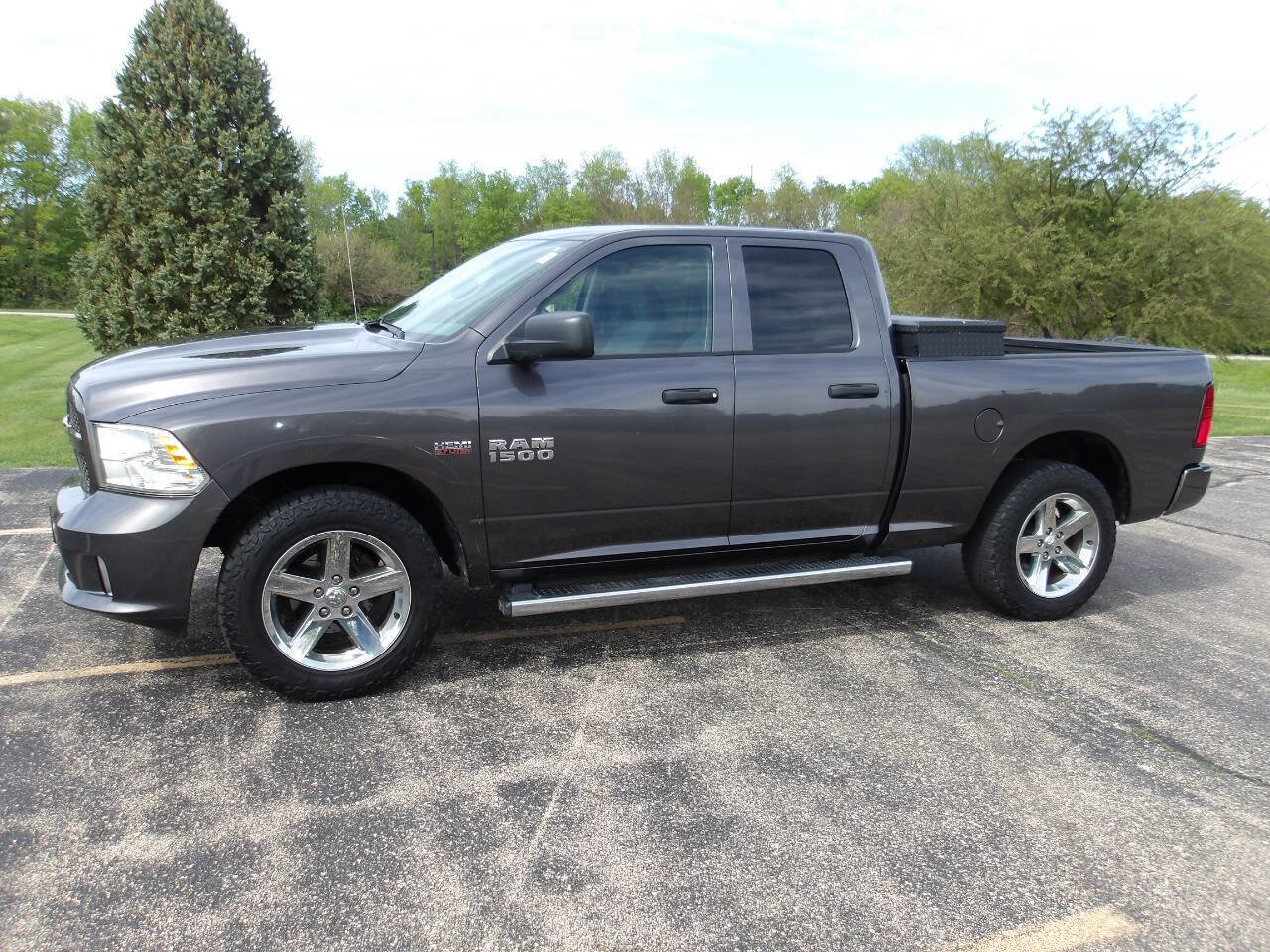 Used 2017 RAM 1500 Express w/ Express Value Package AWD/4WD image 9