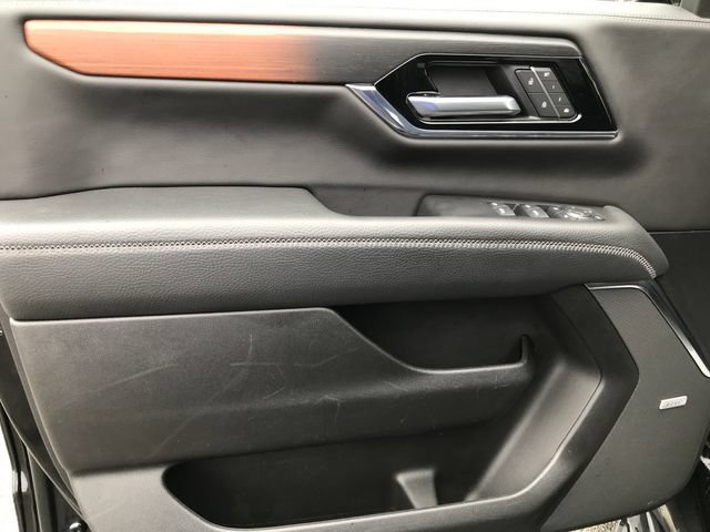 Certified 2025 GMC Yukon XL Denali AWD/4WD image 16