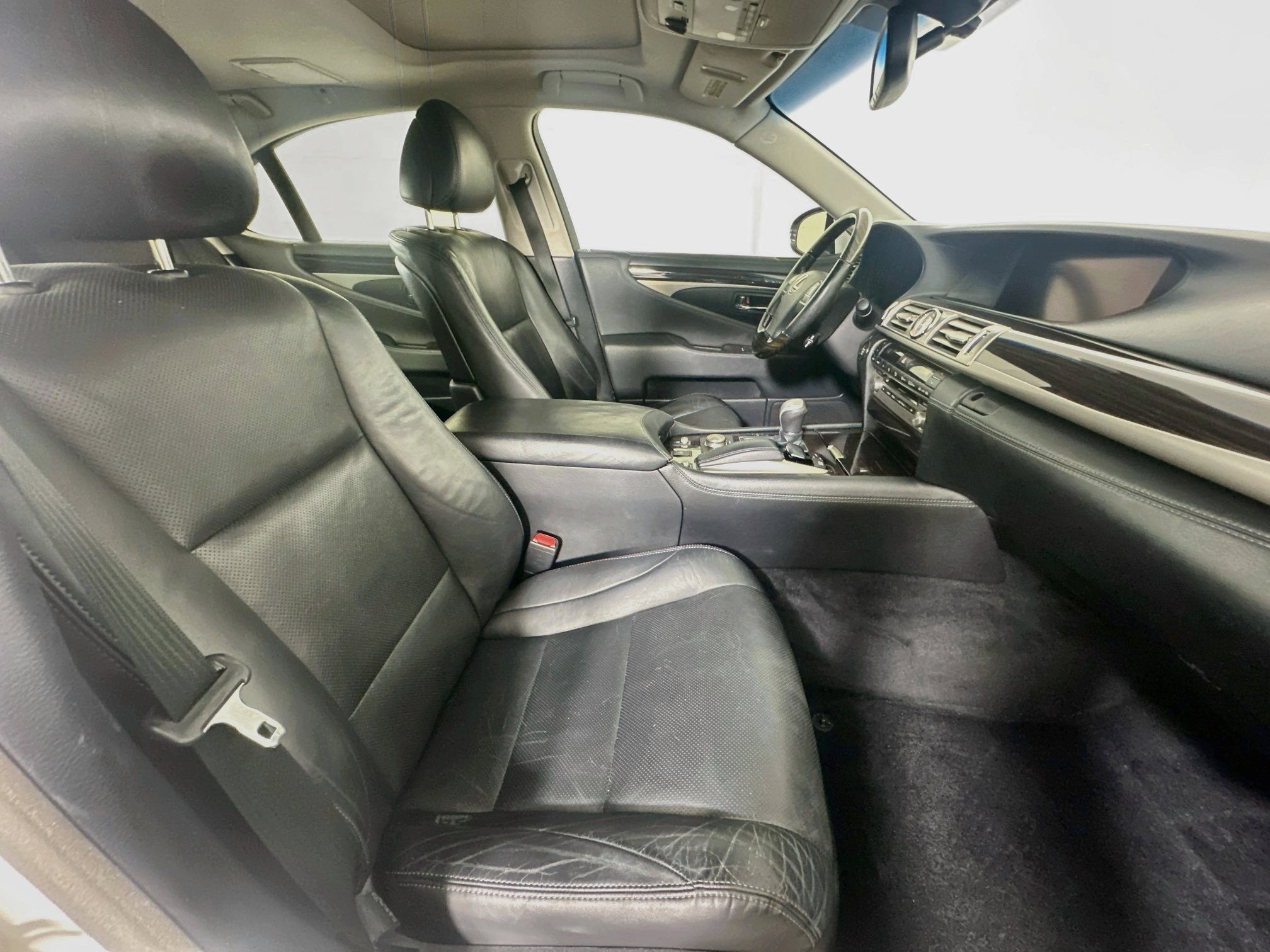 Used 2014 Lexus LS 460 w/ Comfort Package RWD image 32