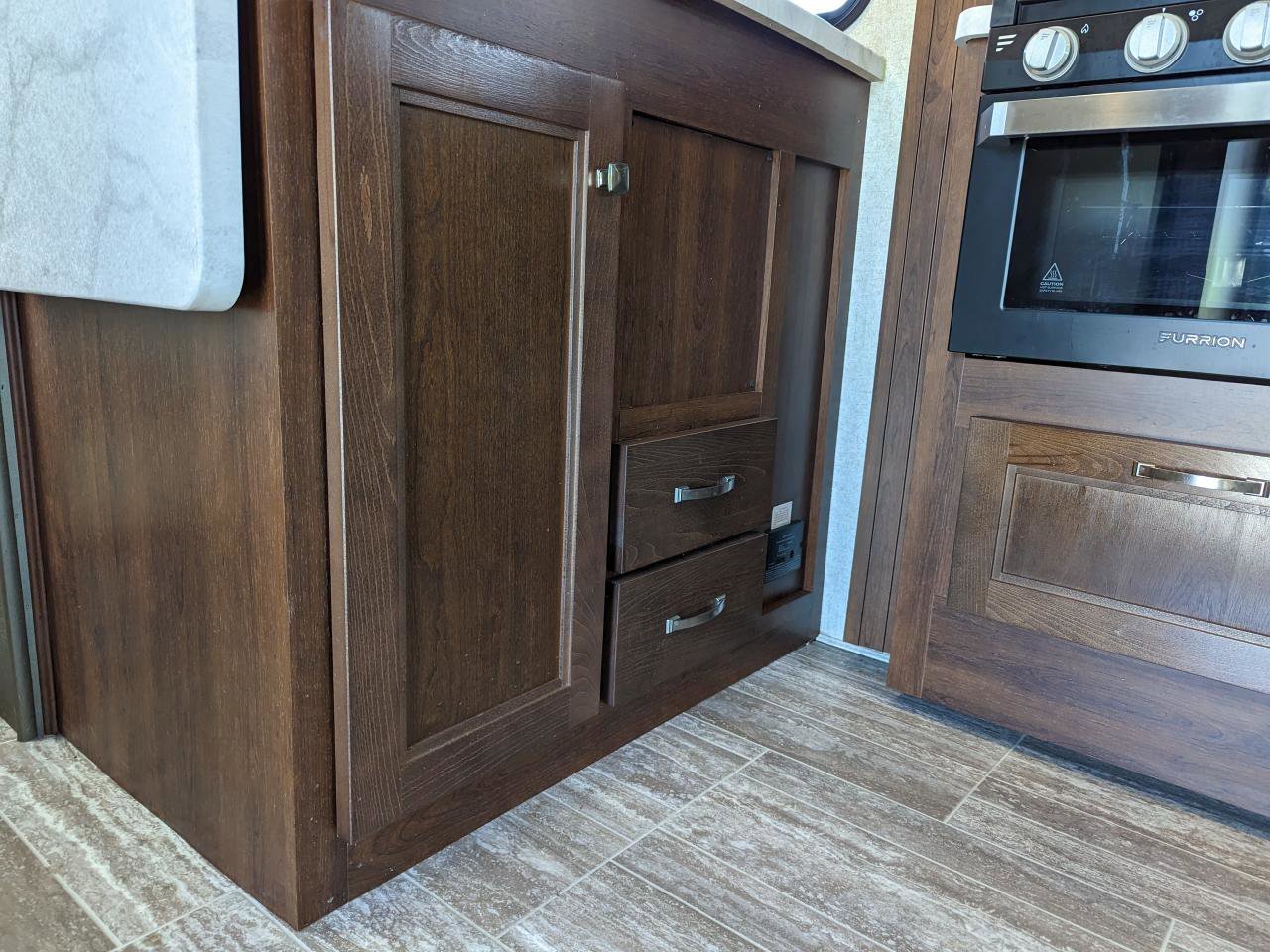 Used 2019 Chevrolet Express 4500 w/ RV Package RWD image 75