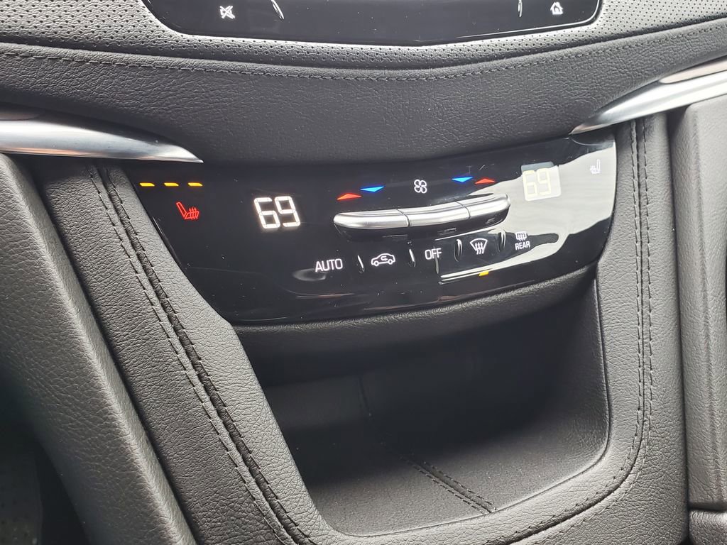 Certified 2023 Cadillac XT5 Luxury image 28