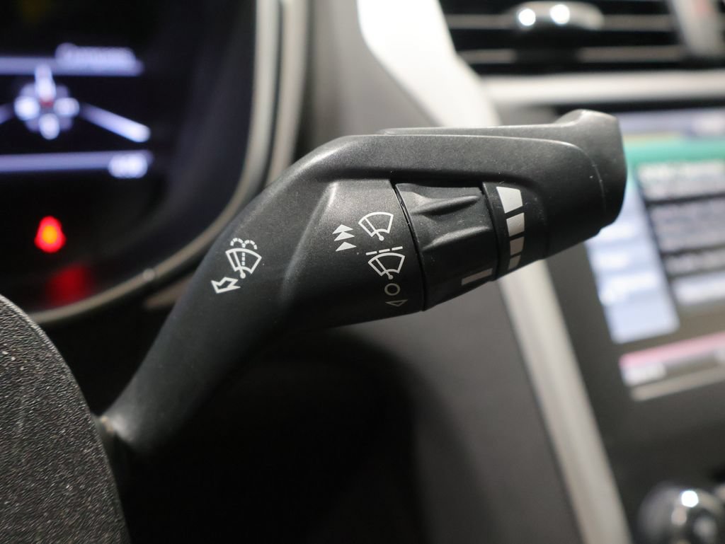 Used 2016 Ford Fusion SE FWD image 35