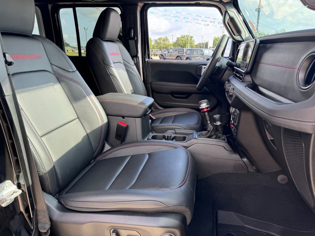 Used 2024 Jeep Wrangler Unlimited Rubicon AWD/4WD image 22