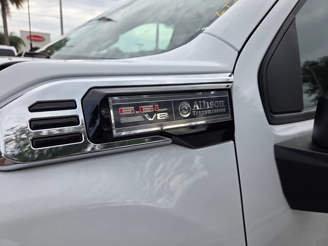 Used 2026 GMC Sierra 2500 Pro w/ Convenience Package AWD/4WD image 3