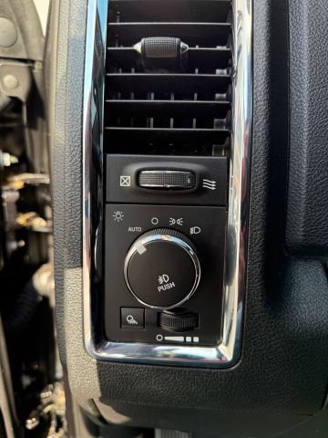 Used 2016 RAM 2500 Laramie AWD/4WD image 37