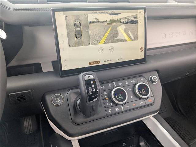 Used 2025 Land Rover Defender 110 S image 13