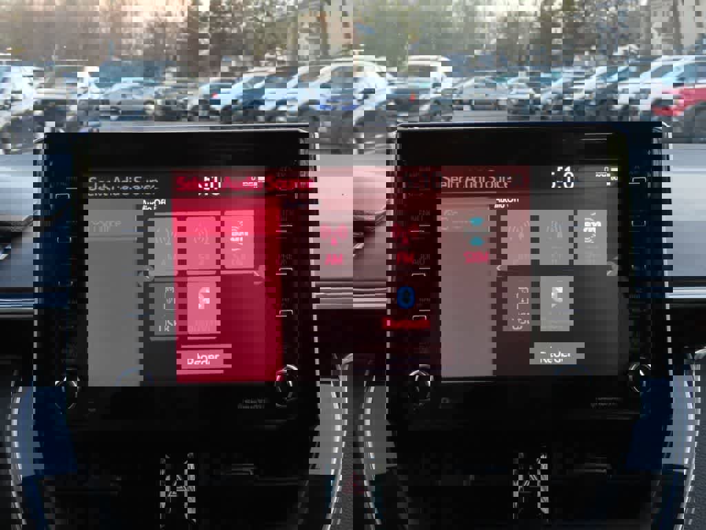 Used 2021 Toyota Corolla LE image 18