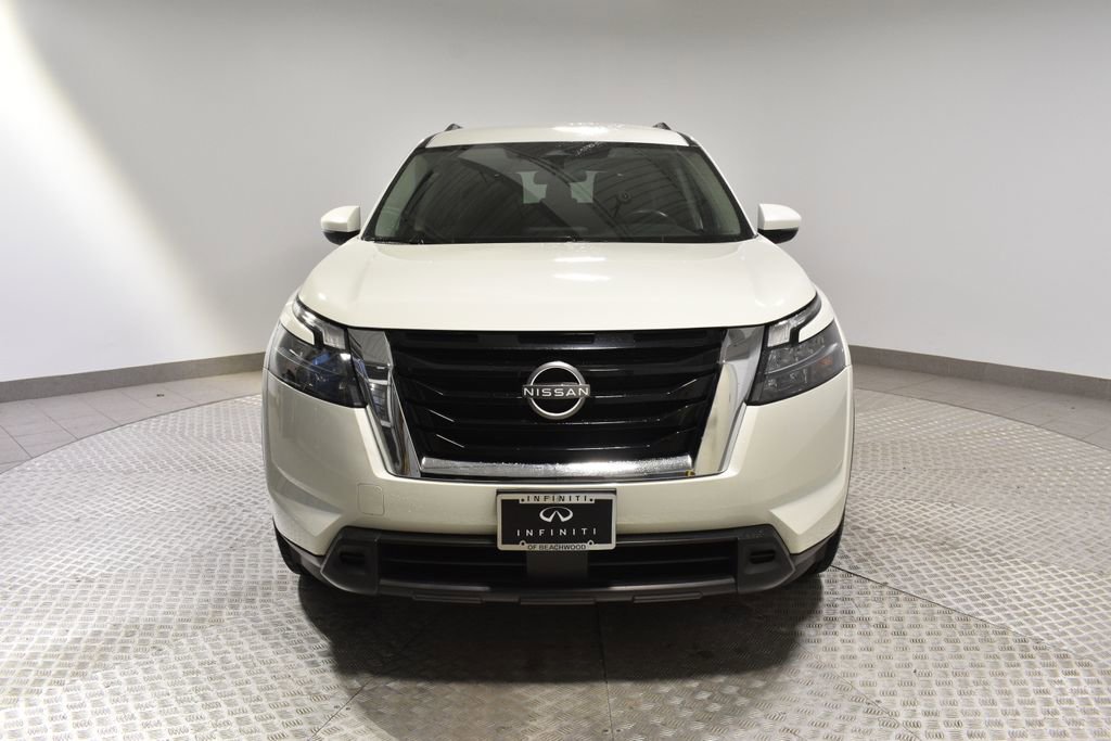 Used 2023 Nissan Pathfinder SV image 8