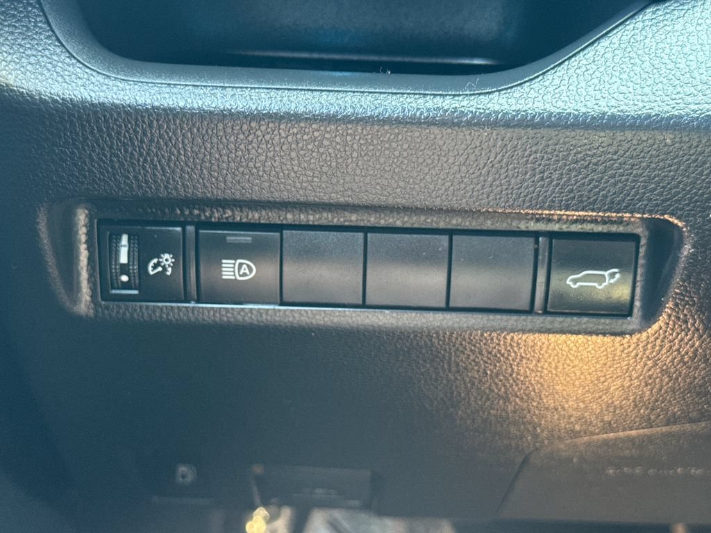 Used 2021 Toyota RAV4 XSE AWD/4WD image 34