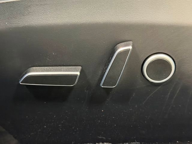 Used 2022 Tesla Model S AWD/4WD image 19