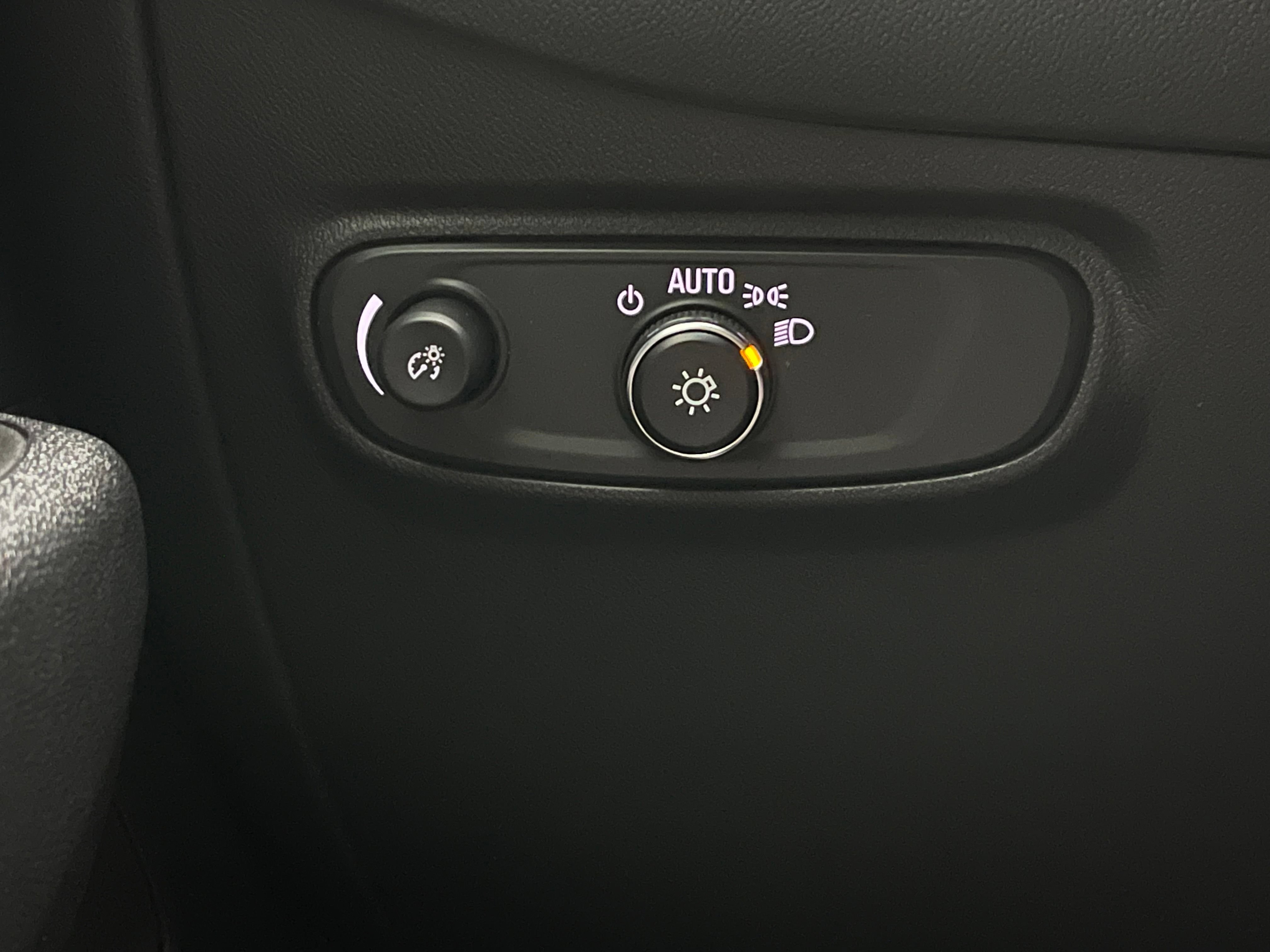 Used 2024 Chevrolet Equinox LS FWD image 19