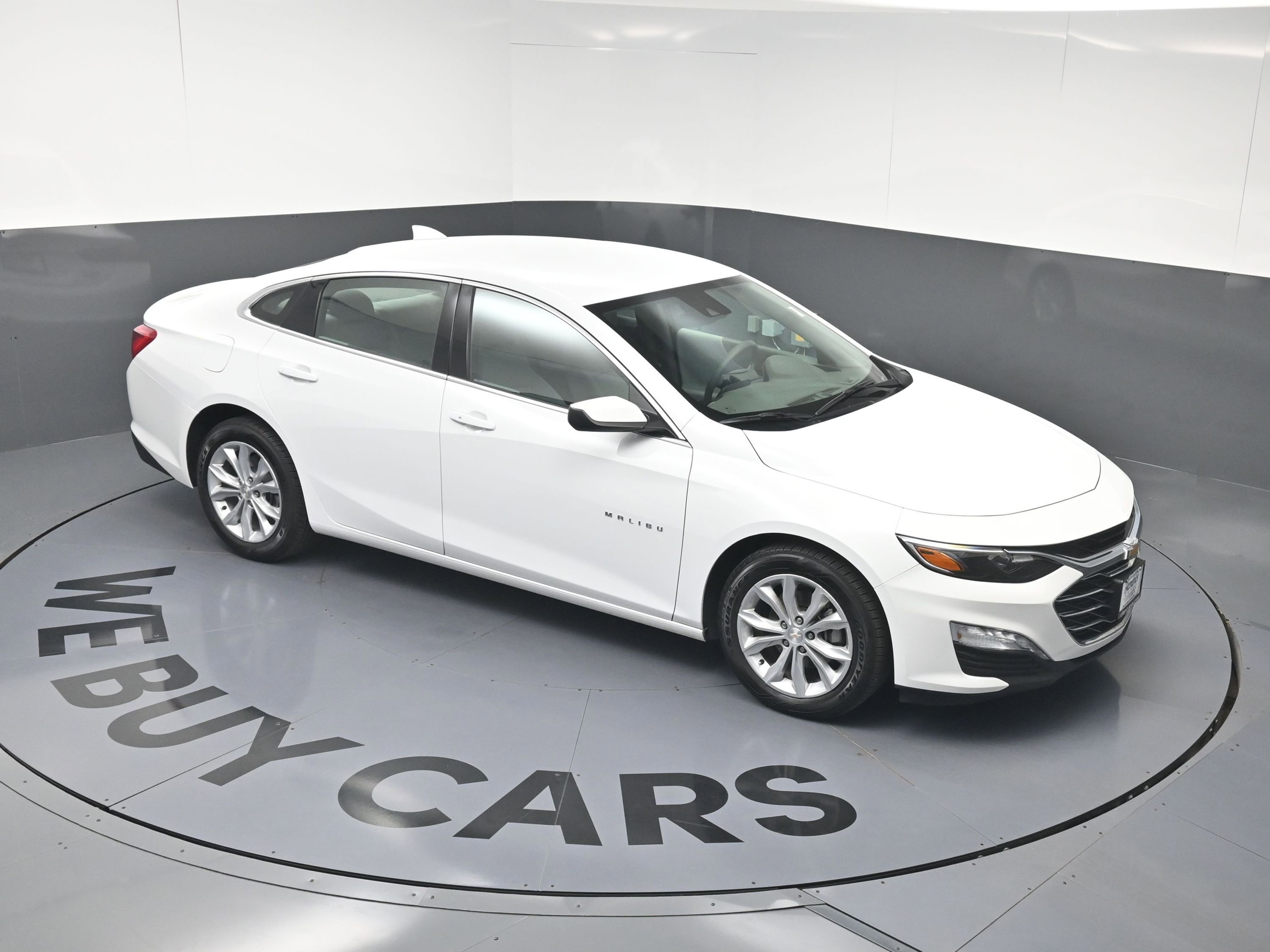 Used 2024 Chevrolet Malibu LT FWD image 32