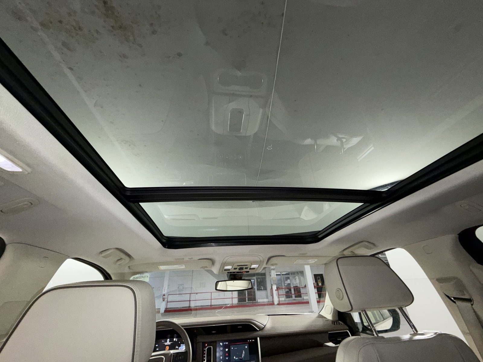 Used 2022 GMC Yukon XL Denali image 24