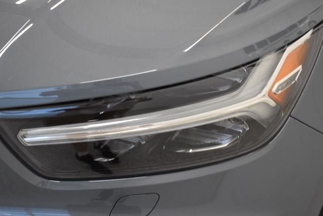 Used 2021 Volvo XC40 T5 R-Design w/ Advanced Package AWD/4WD image 15