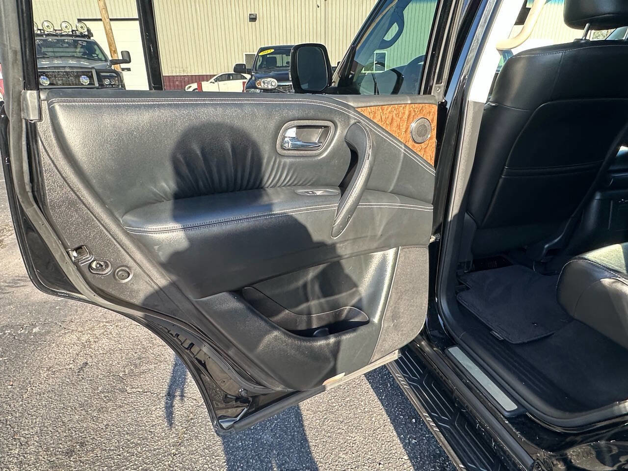 Used 2016 INFINITI QX80 4WD image 23