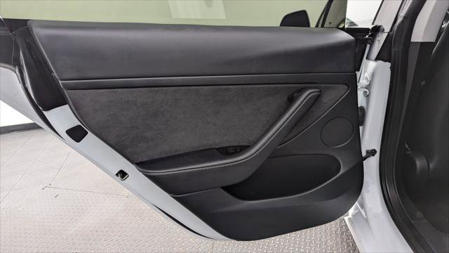 Used 2023 Tesla Model 3 Standard Range RWD image 13