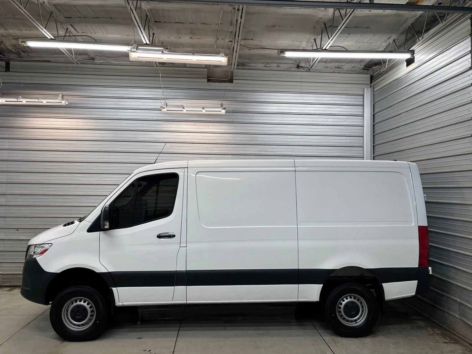 Used 2019 Mercedes-Benz Sprinter 4x4 144 image 8
