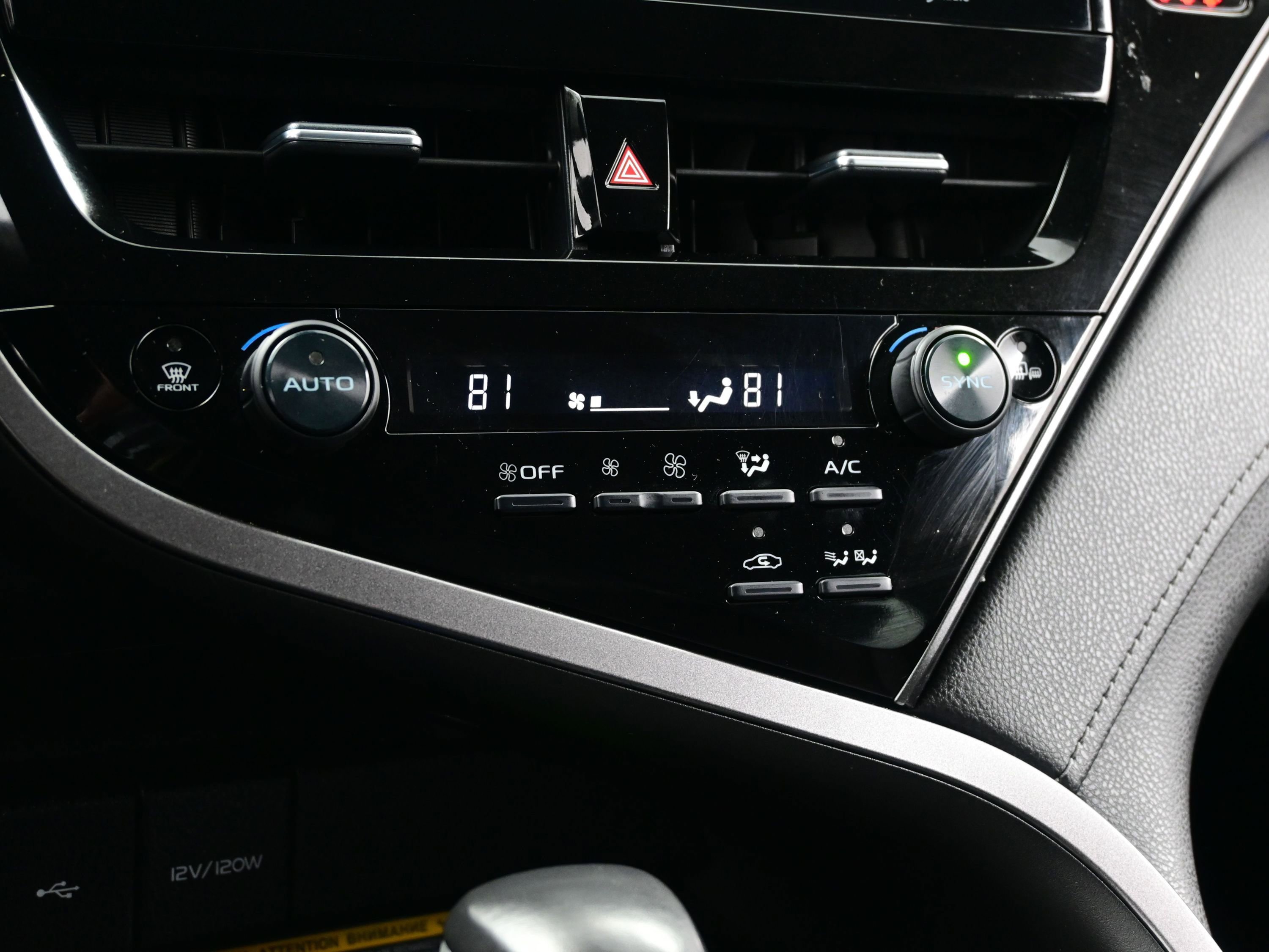Used 2021 Toyota Camry XLE w/ Navigation Upgrade Package FWD image 21