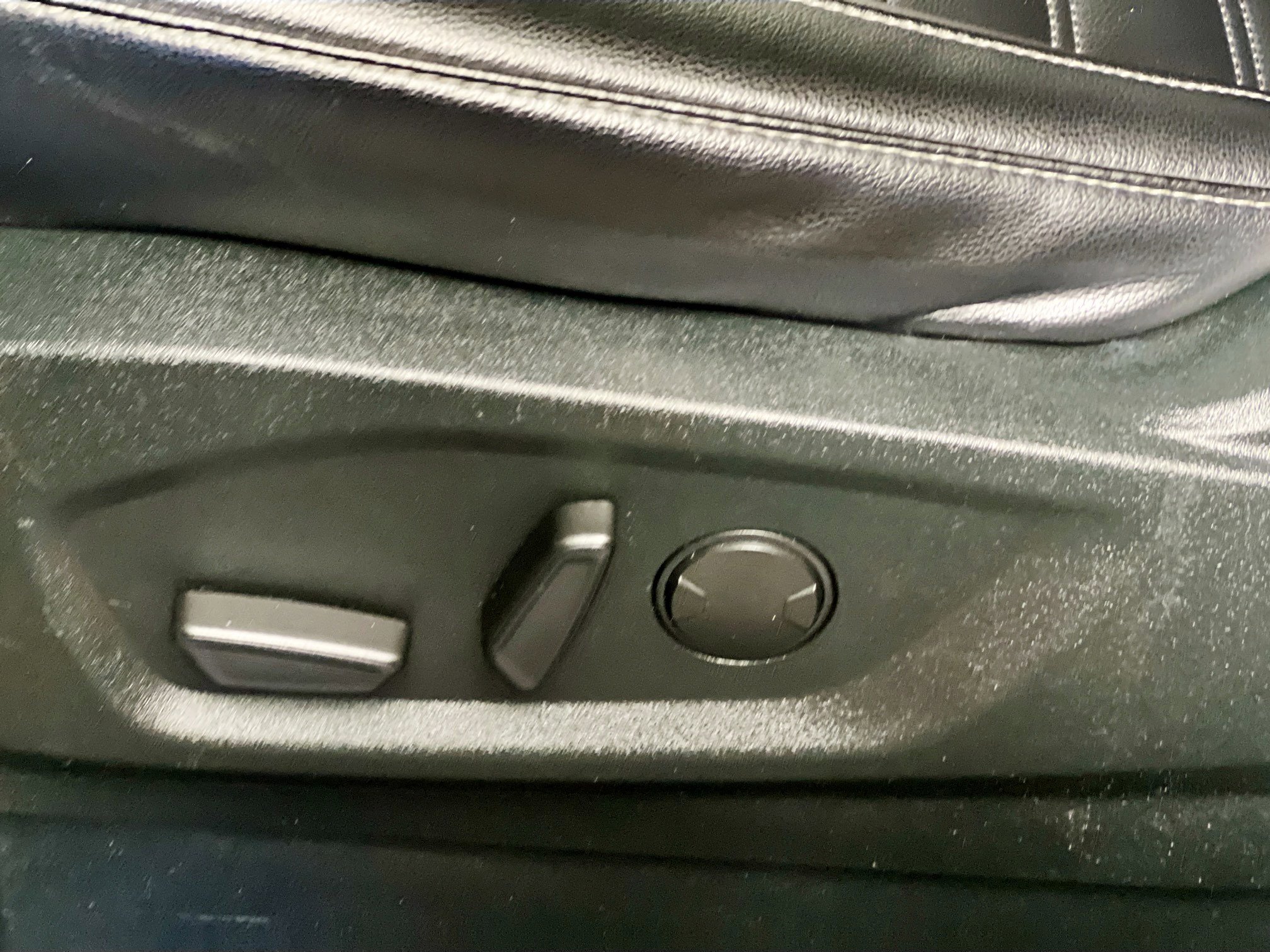 Used 2022 Ford Edge SEL image 15