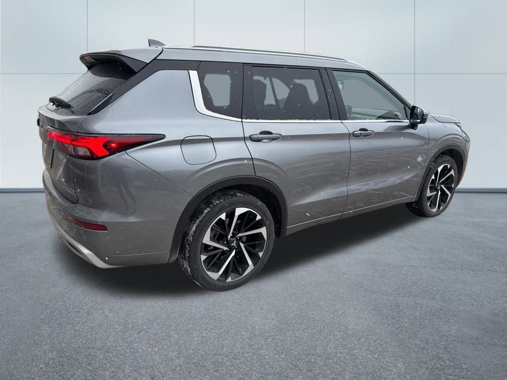Used 2022 Mitsubishi Outlander SEL image 5