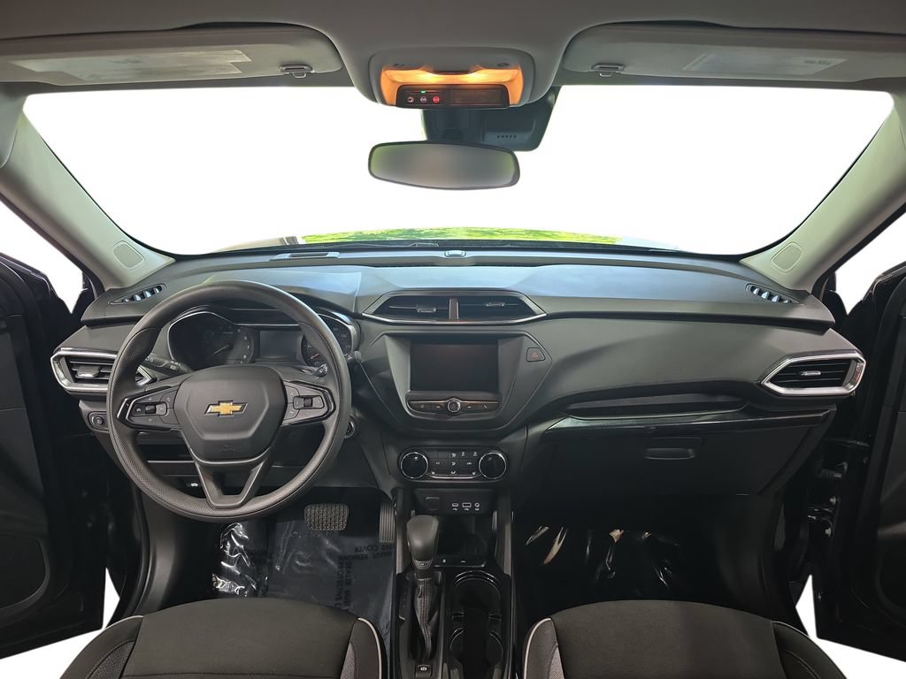 Used 2023 Chevrolet TrailBlazer LT FWD image 9