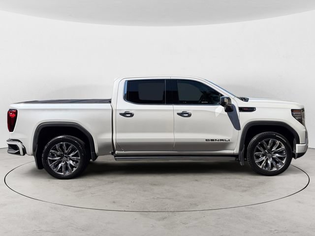 Used 2023 GMC Sierra 1500 Denali w/ Denali Reserve Package AWD/4WD image 4