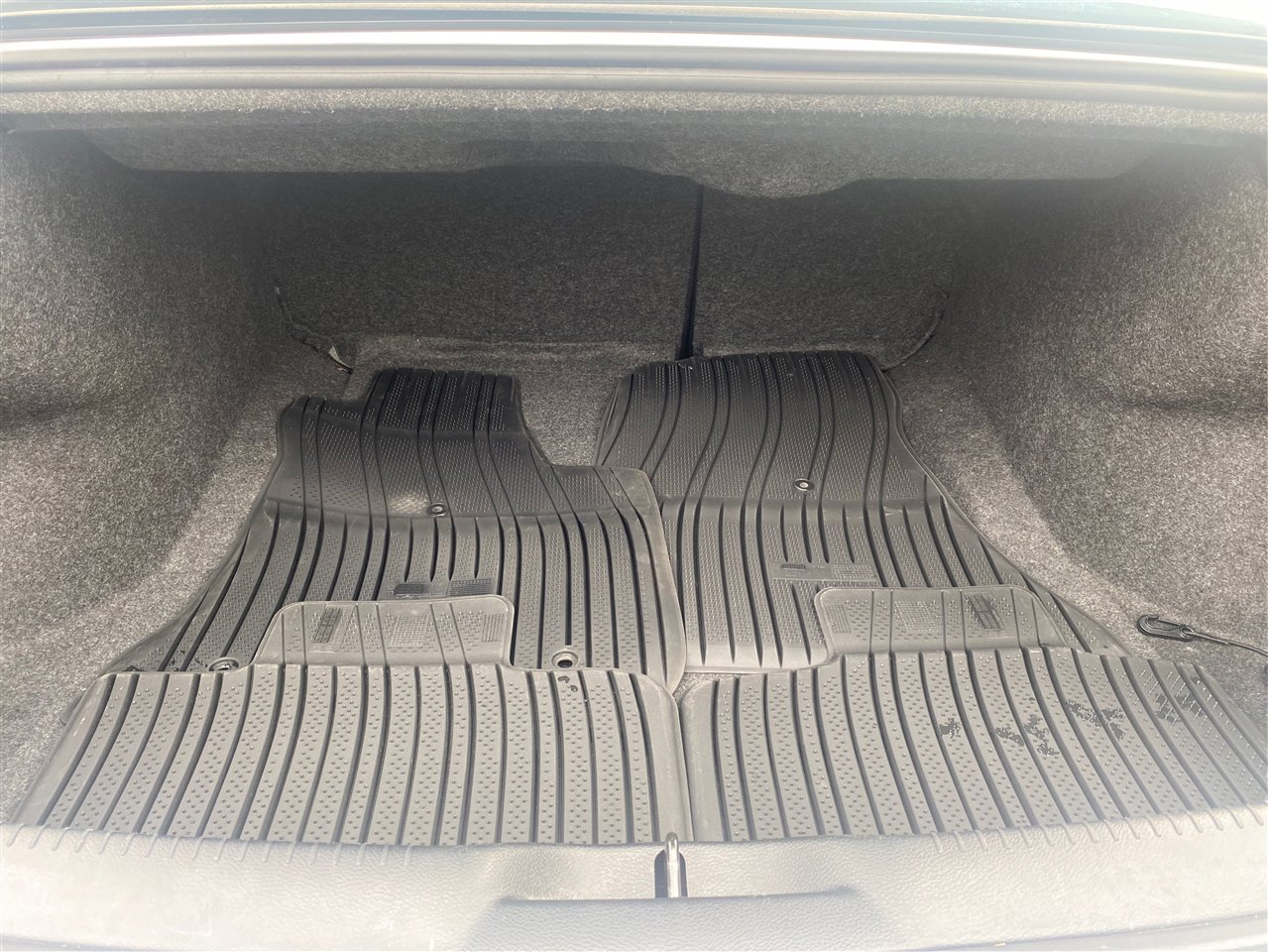 Used 2020 Chrysler 300 Touring w/ Sport Appearance Package image 21