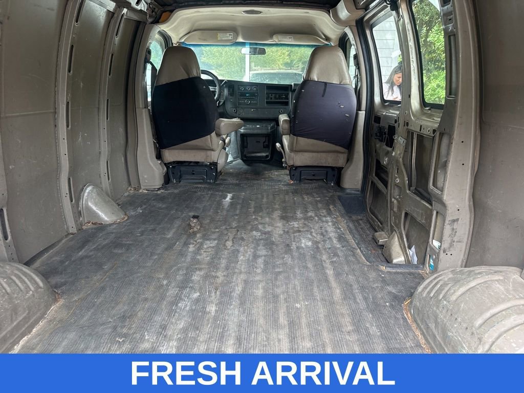 Used 2009 Chevrolet Express 1500 RWD image 6