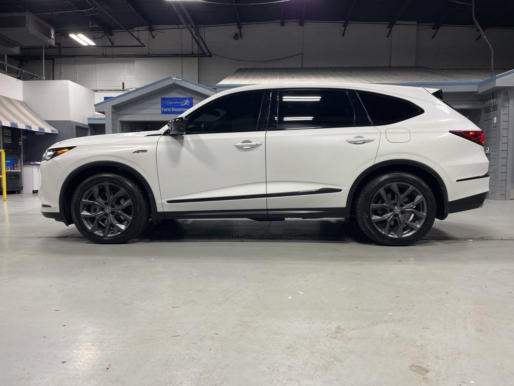 Used 2023 Acura MDX A-Spec AWD/4WD image 3