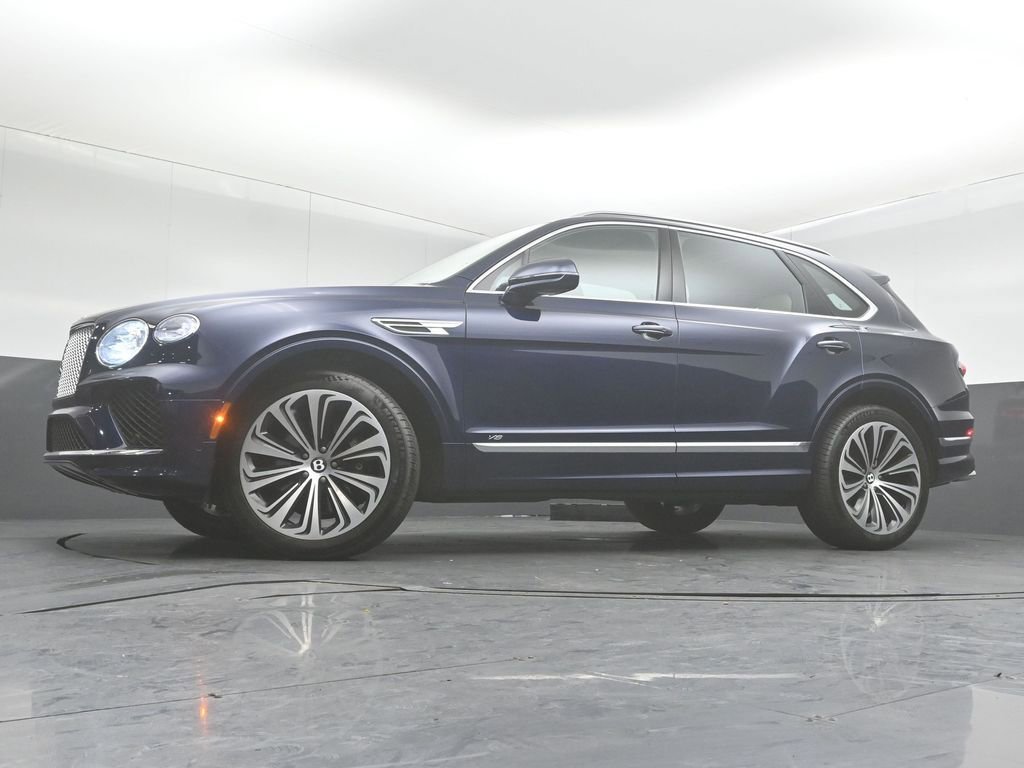 Used 2021 Bentley Bentayga image 38