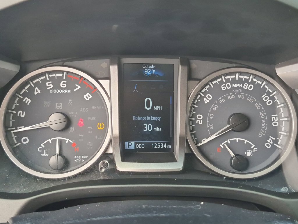 Used 2023 Toyota Tacoma SR5 w/ Technology Package AWD/4WD image 18