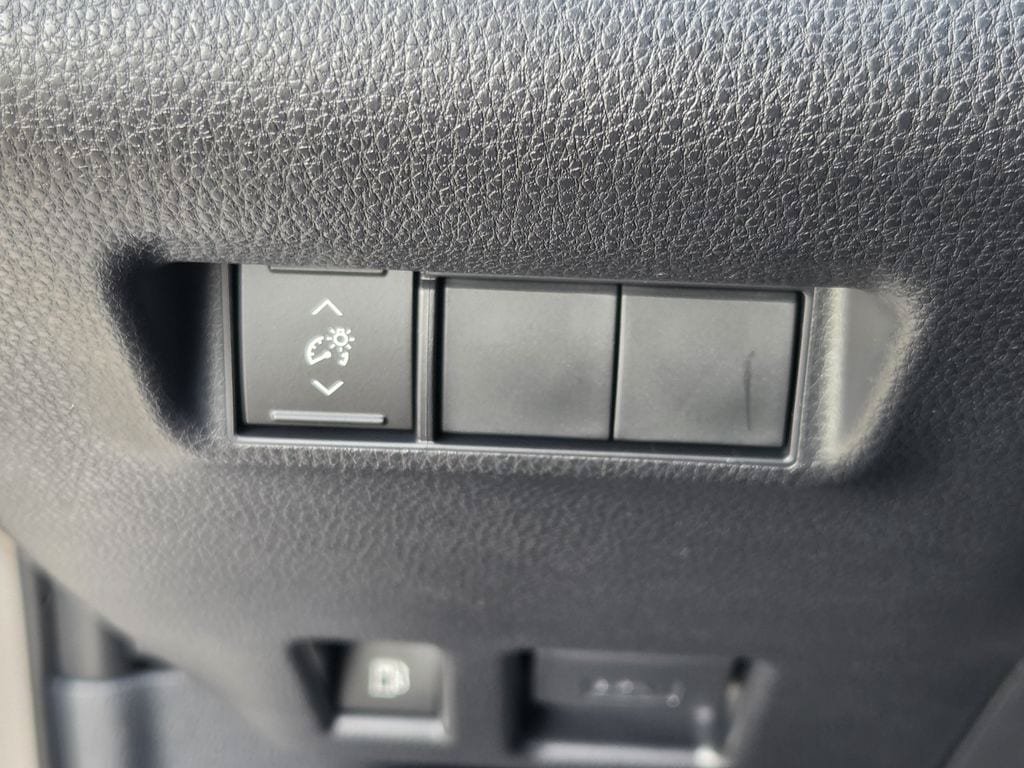 Used 2026 Toyota RAV4 SE AWD/4WD image 25