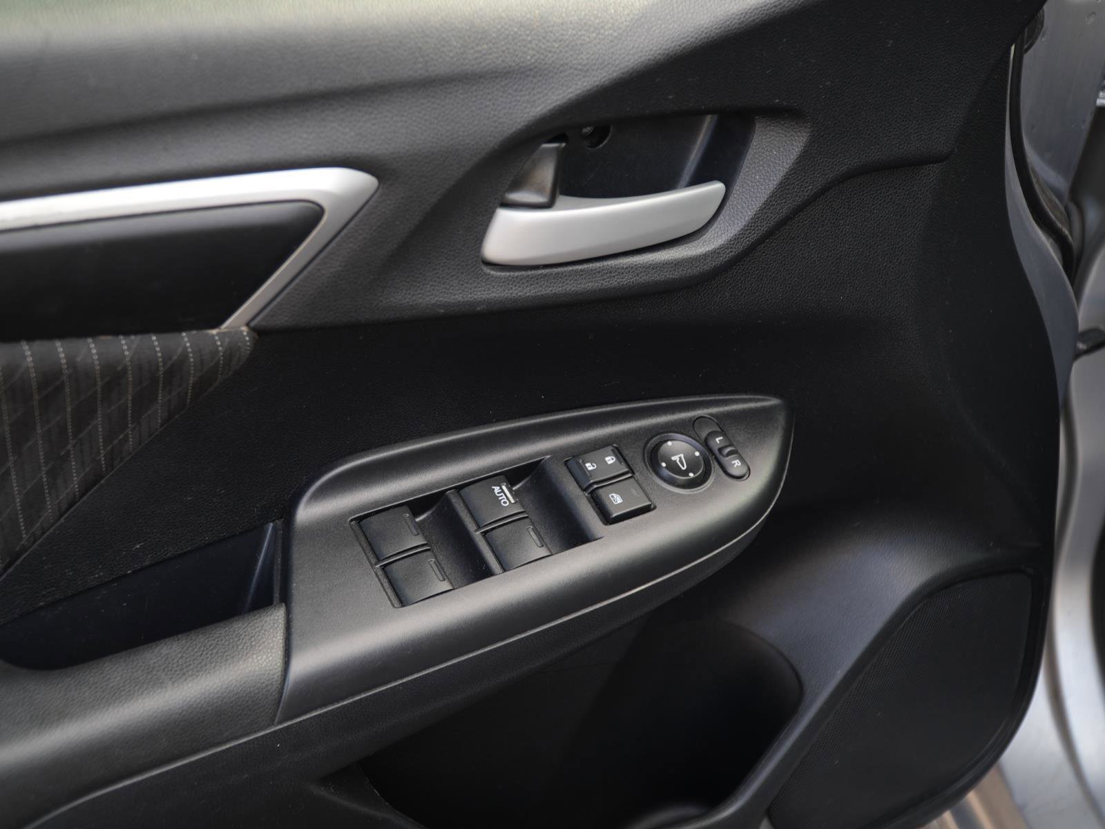 Used 2019 Honda Fit EX image 11