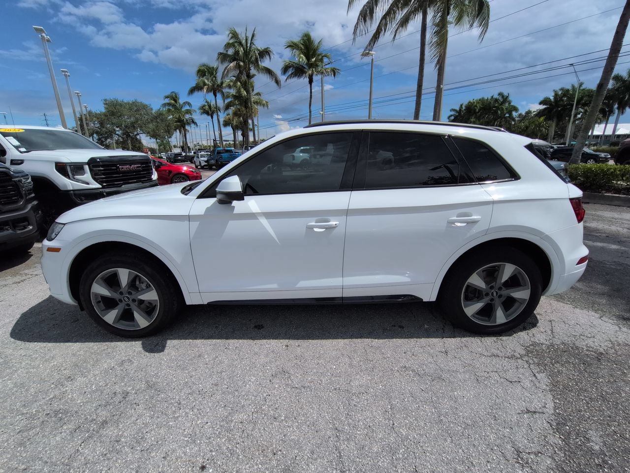 Used 2020 Audi Q5 2.0T Premium w/ Titanium Sport Package AWD/4WD image 8