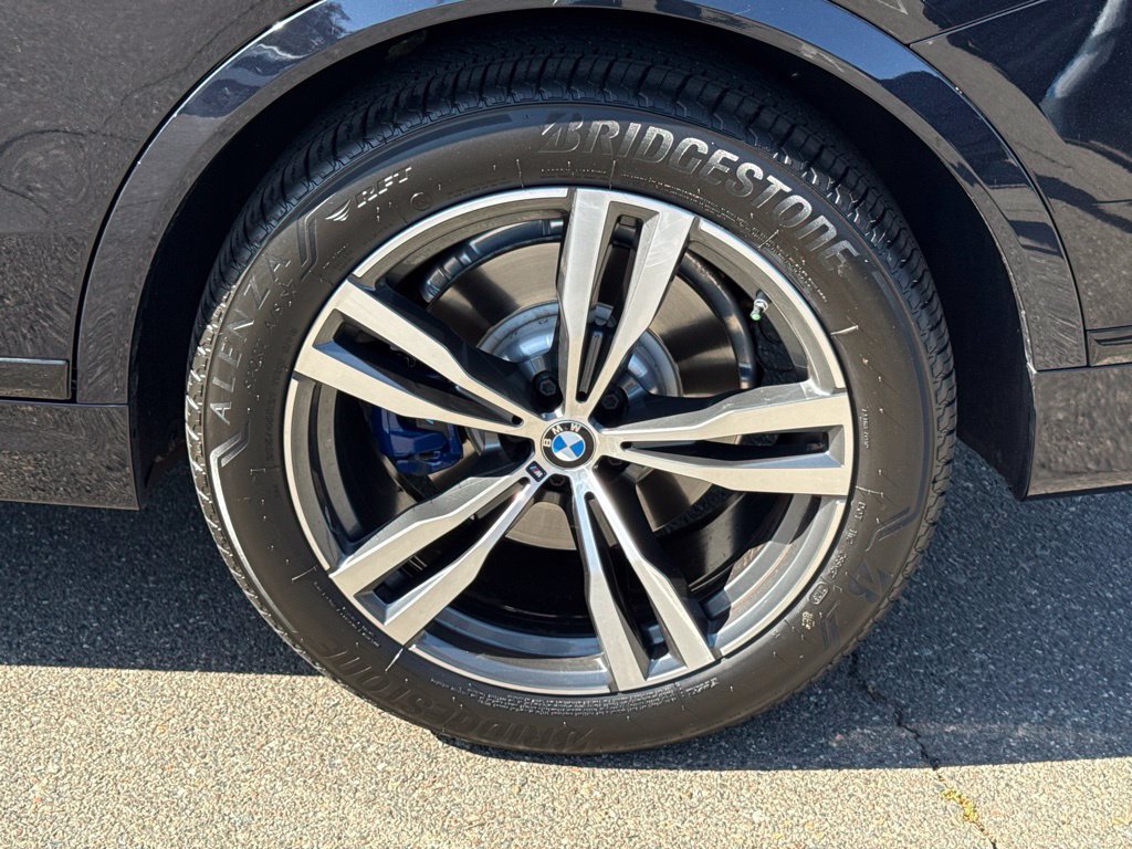 Certified 2024 BMW X7 xDrive40i w/ M Sport Package AWD/4WD image 14