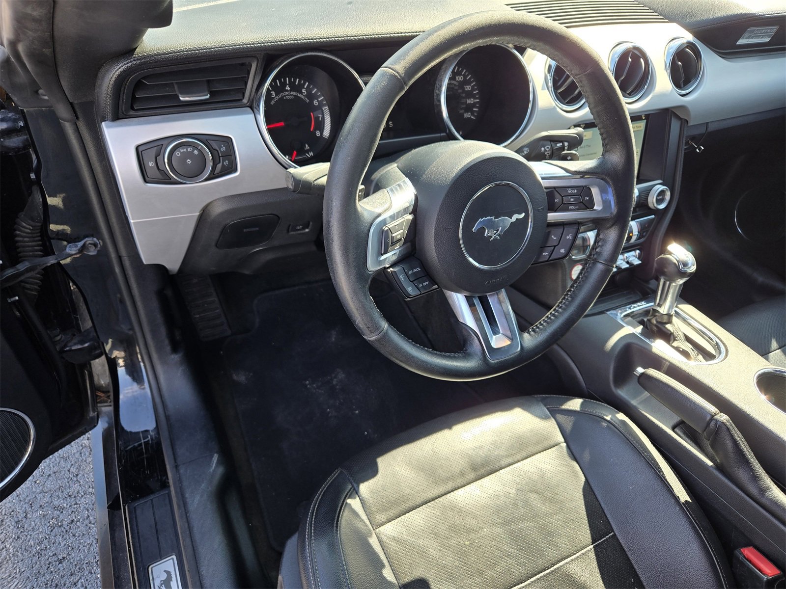 Used 2016 Ford Mustang GT Premium image 25