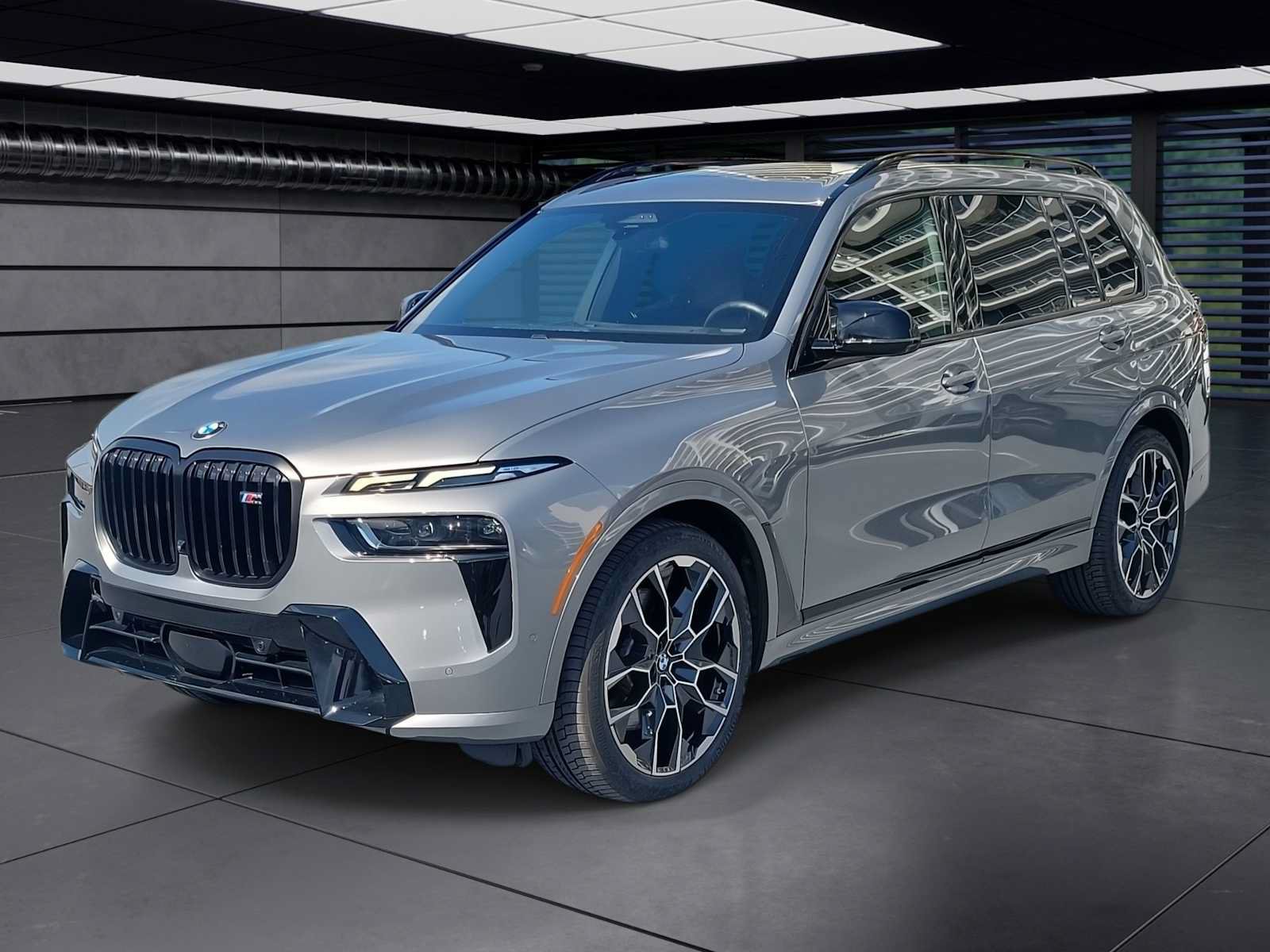 Used 2024 BMW X7 M60i w/ Executive Package AWD/4WD image 1