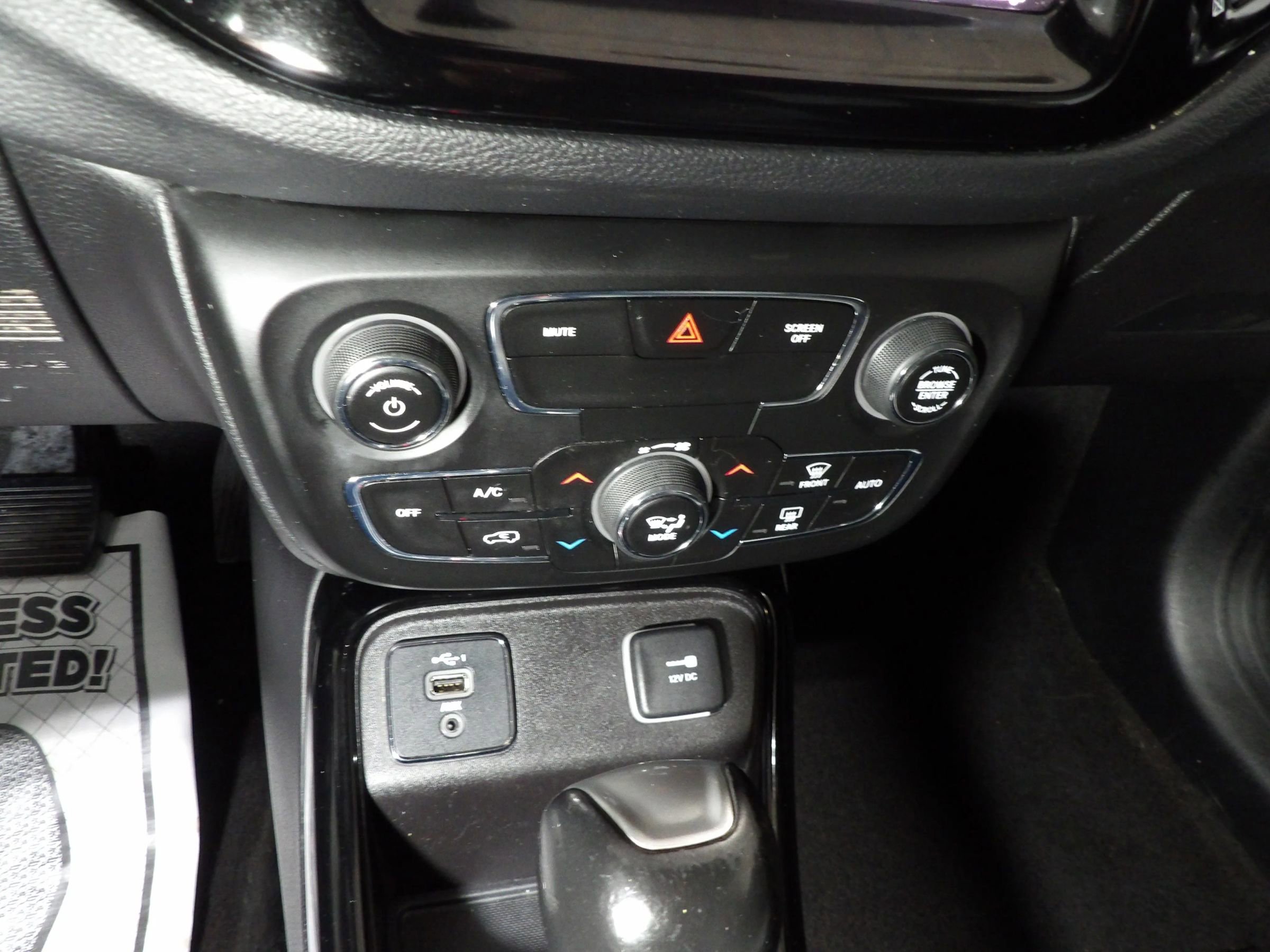 Used 2020 Jeep Compass Limited FWD image 14