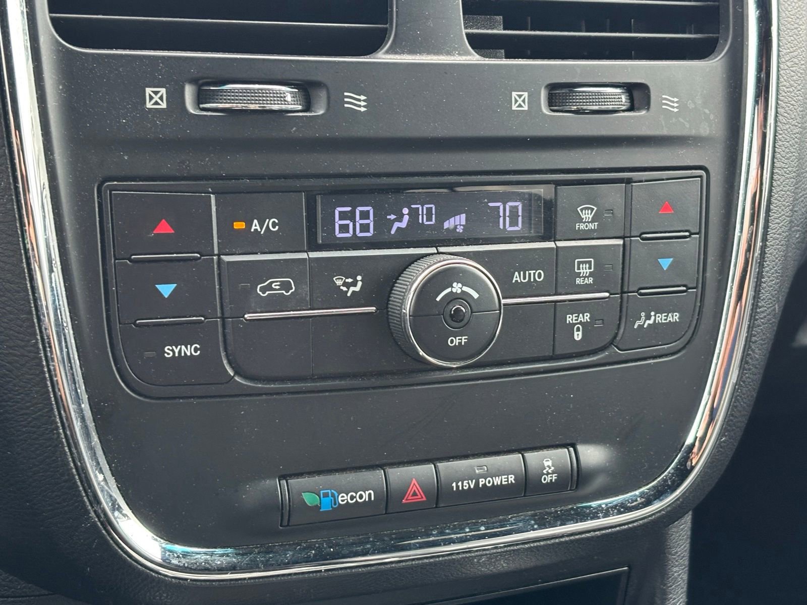 Used 2014 Dodge Grand Caravan R/T FWD image 6
