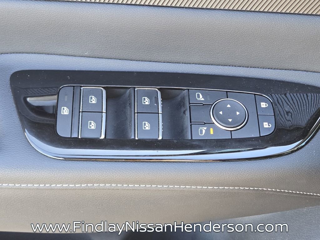 Used 2025 Nissan Murano SV FWD image 20
