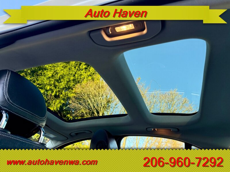 Used 2015 Mercedes-Benz C 300 Sedan image 12
