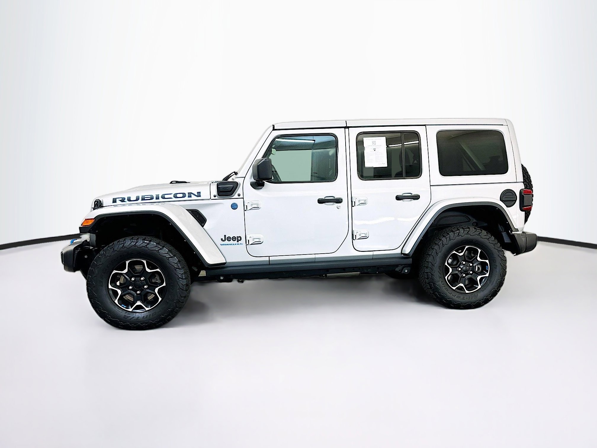 Used 2023 Jeep Wrangler Unlimited Rubicon 4xe w/ Cold Weather Group AWD/4WD image 4