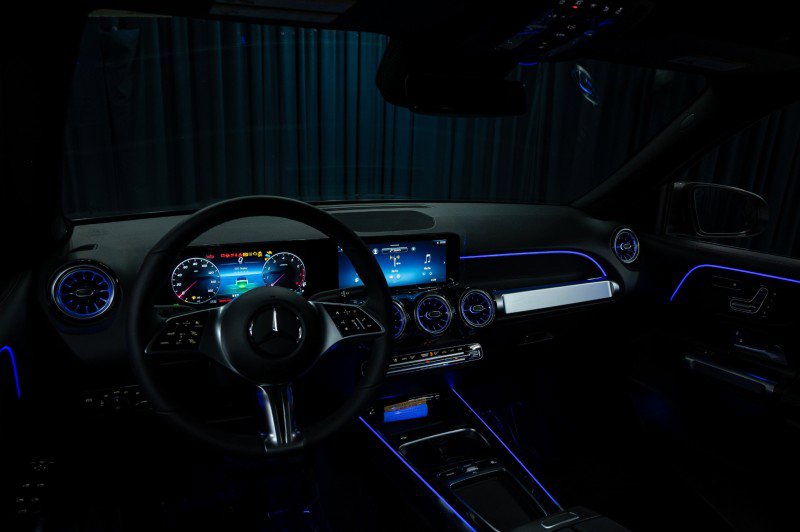 New 2026 Mercedes-Benz GLB 250 4MATIC image 13