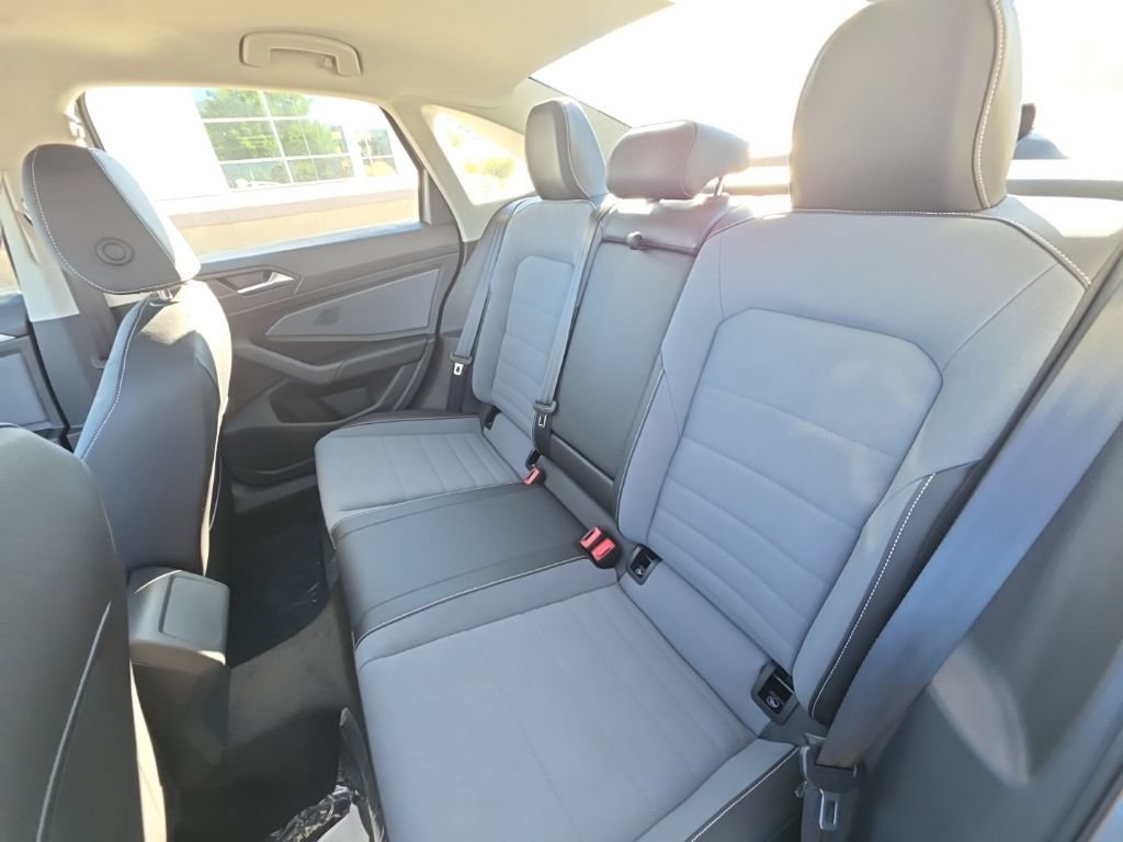 New 2027 Volkswagen Jetta SE FWD image 22