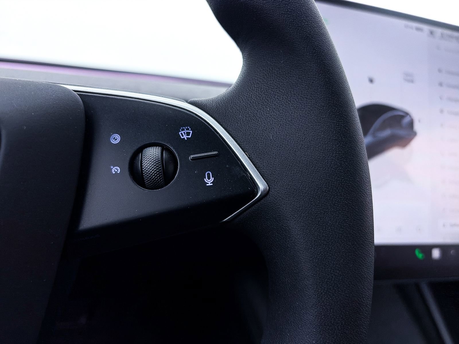 Used 2024 Tesla Model 3 Standard Range image 28