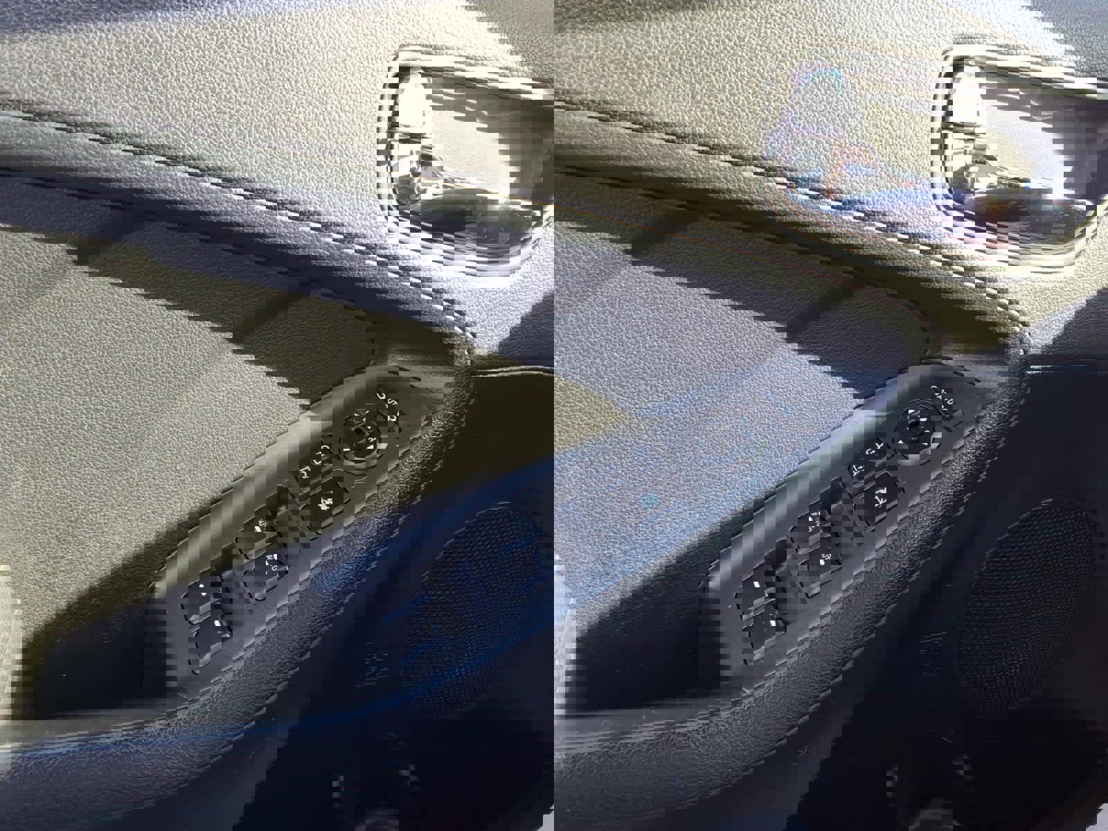 Used 2016 Kia Forte EX w/ EX Premium Package image 16