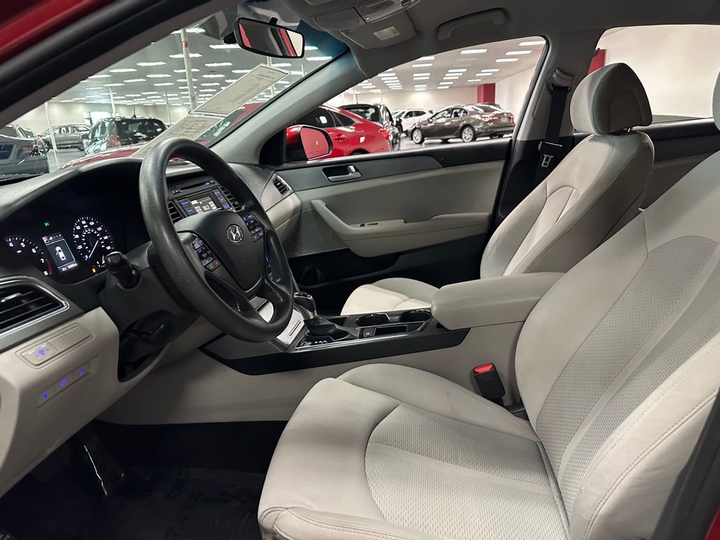 Used 2017 Hyundai Sonata SE image 15