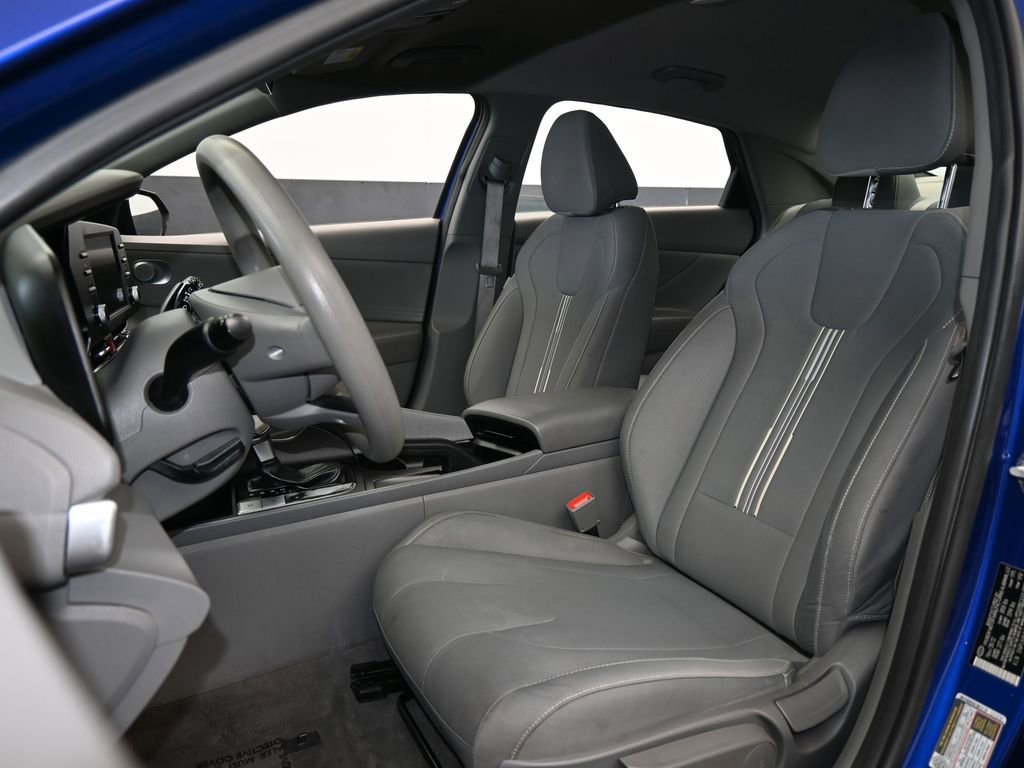 Used 2023 Hyundai Elantra SEL image 10