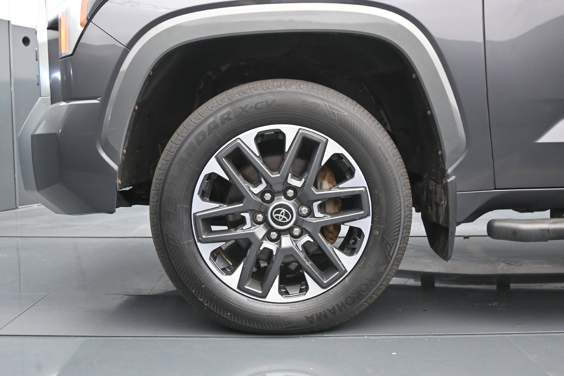 Used 2022 Toyota Tundra Limited AWD/4WD image 24