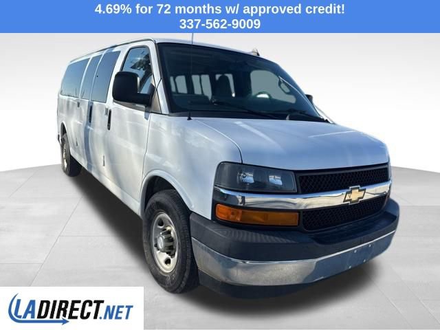 Used 2017 Chevrolet Express 3500 LT w/ LT Preferred Equipment Group image 4